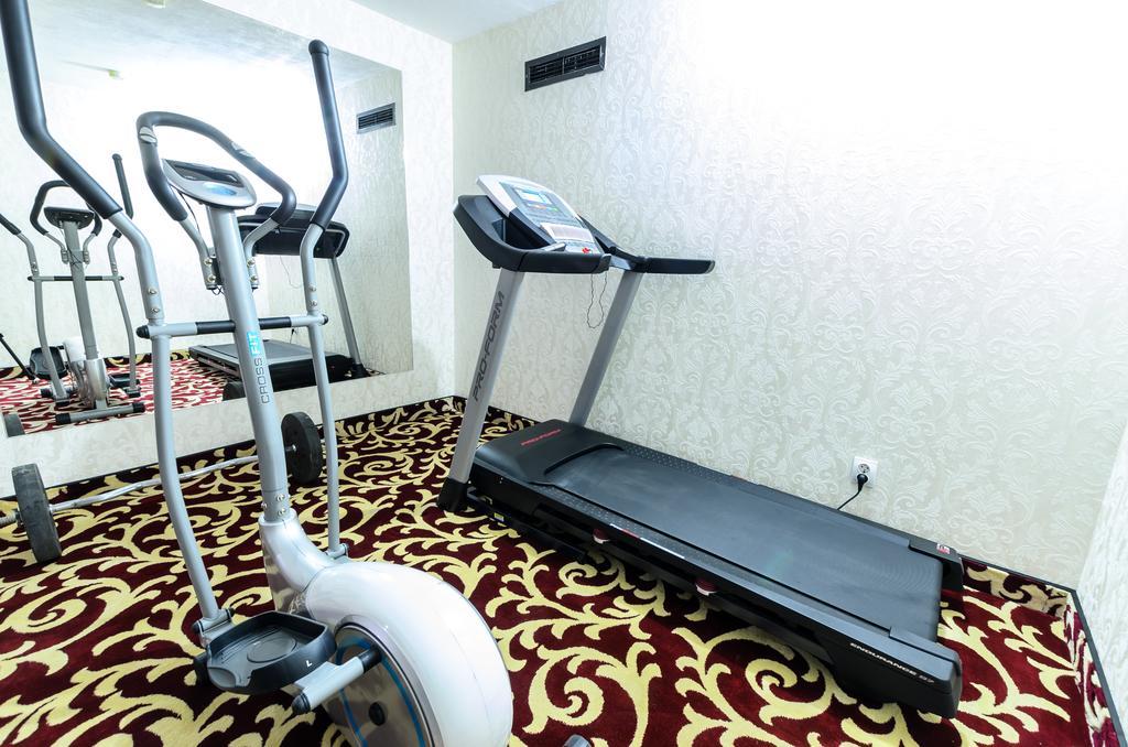 Hotel Articus ไกรโอวา ภายนอก รูปภาพ